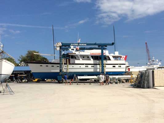 Hatteras_motor_yacht_port_sideJPG